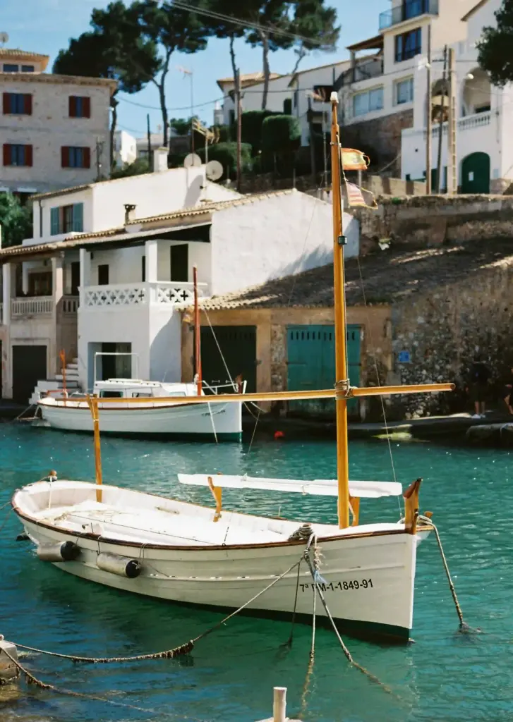 barco en islas baleares